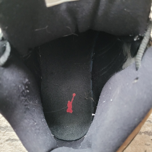 Air Jordan 13 Retro 'Olive' Size 10.5 - Picture 10 of 11